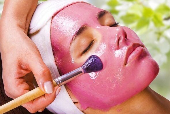 Bobičasto-voćna maska ​​za pomlađivanje kože lica