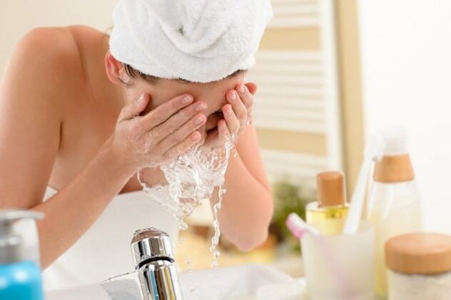 Za pranje lica trebate koristiti posebne pjene i gelove. 